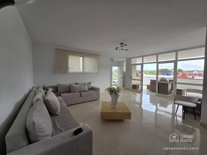 Apartamento de 5 habitaciones en venta en Miramar, Playa, La Habana