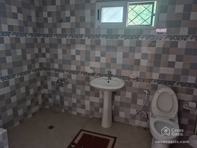Casa Independiente de 2 habitaciones en venta en La Lisa, La Habana