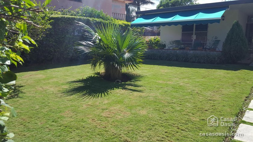 Casa Independiente de 5 habitaciones en venta en Miramar, Playa, La Habana