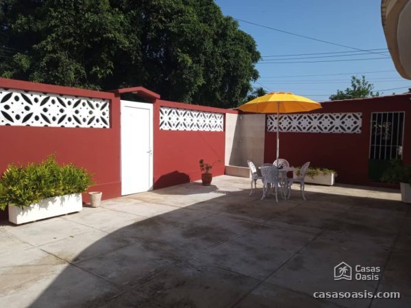 Casa Independiente de 3 habitaciones en venta en Guanabo, Habana del Este, La Habana - 10