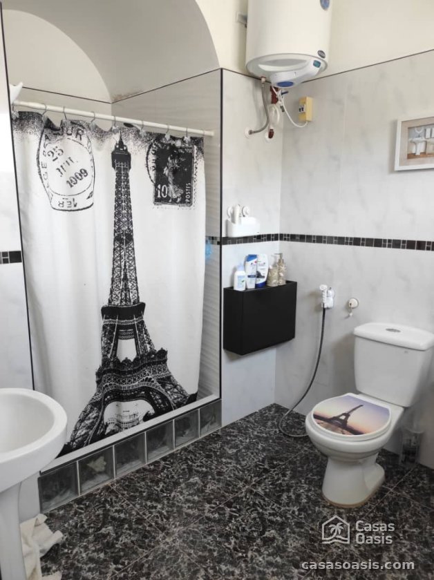 Casa Independiente de 3 habitaciones en venta en Guanabo, Habana del Este, La Habana