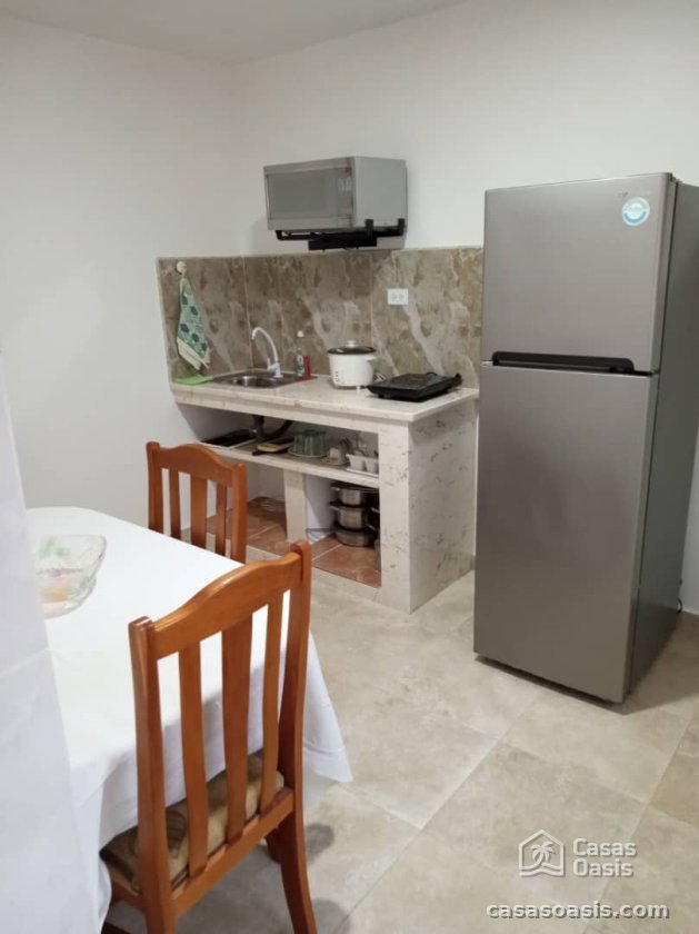 Casa Independiente de 3 habitaciones en venta en Guanabo, Habana del Este, La Habana