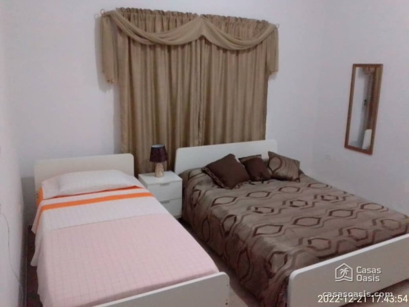 Casa Independiente de 3 habitaciones en venta en Guanabo, Habana del Este, La Habana