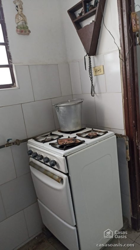Casa Independiente de 2 habitaciones en venta en Habana Vieja, La Habana