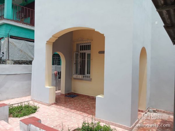 Casa Independiente de 2 habitaciones en permuta en Marianao, La Habana