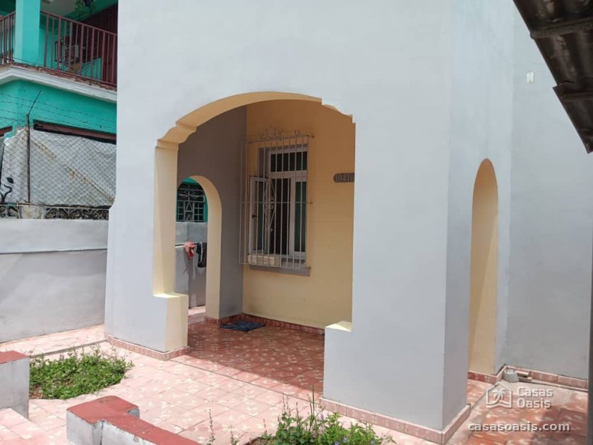 Casa Independiente de 2 habitaciones en permuta en Marianao, La Habana