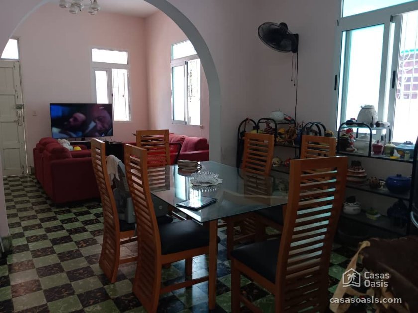 Casa Independiente de 2 habitaciones en permuta en Marianao, La Habana