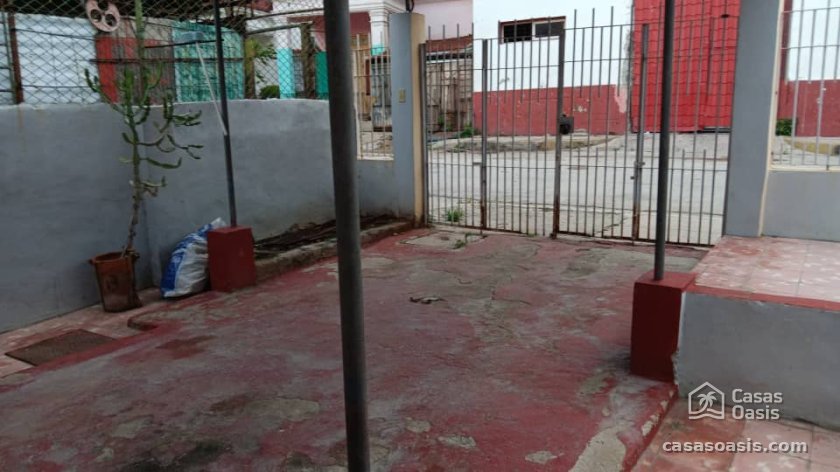 Casa Independiente de 2 habitaciones en permuta en Marianao, La Habana