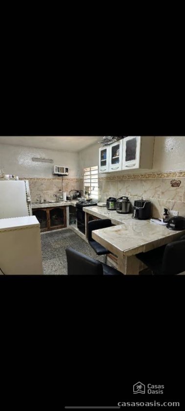 Casa de 2 habitaciones en venta en Centro Habana, La Habana