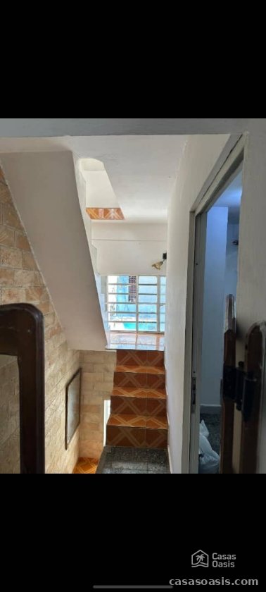 Casa de 2 habitaciones en venta en Centro Habana, La Habana
