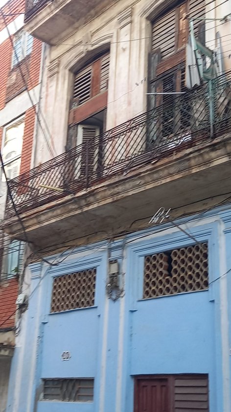 Apartamento de 4 habitaciones en venta en Habana Vieja, La Habana