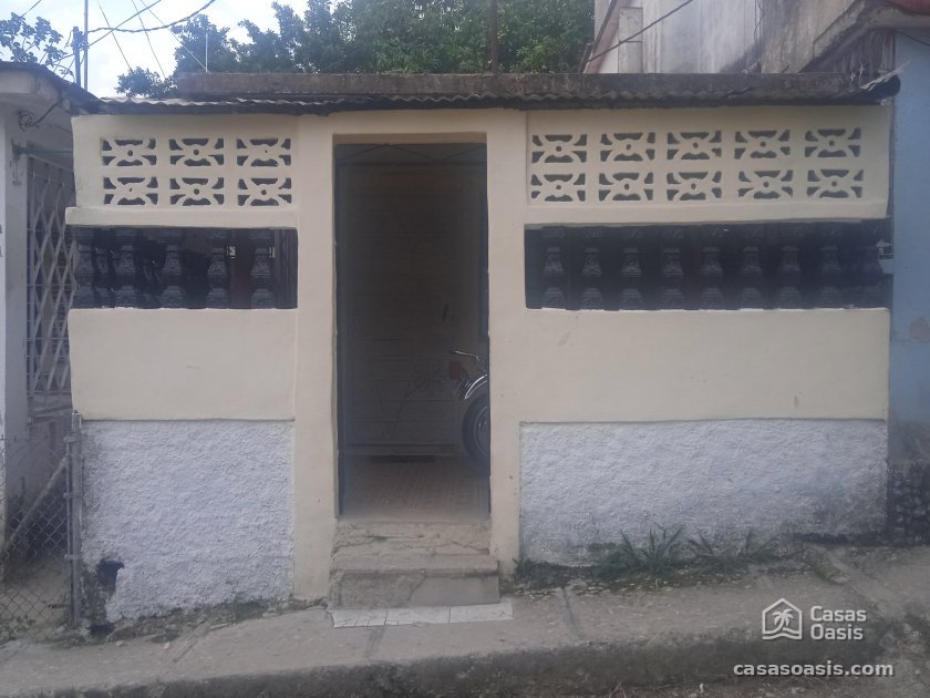 Casa Independiente de 3 habitaciones en venta en Mantilla, Arroyo Naranjo, La Habana