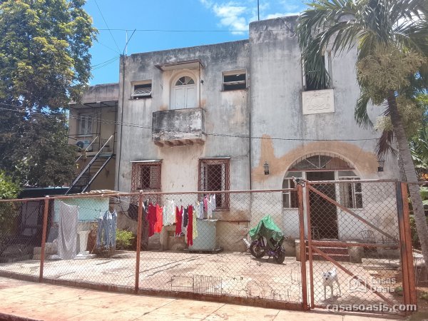 Casa Independiente de 2 habitaciones en venta en Miramar, Playa, La Habana