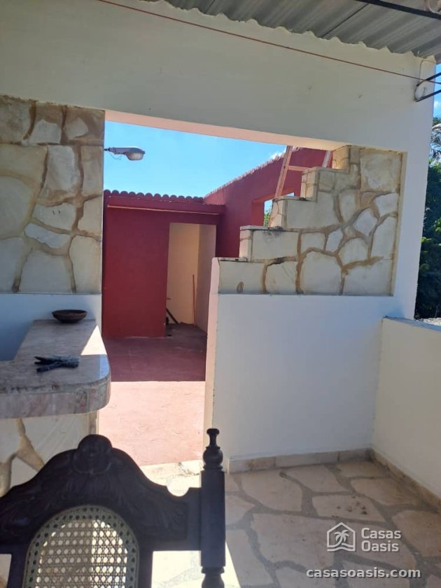 Casa de 6 habitaciones en venta en Santa Fe, Playa, La Habana