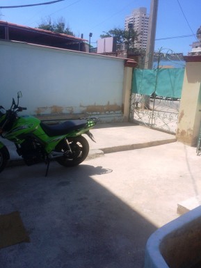 Duplex with 3 bedrooms for exchange in Vedado, Plaza de la Revolución, La Habana