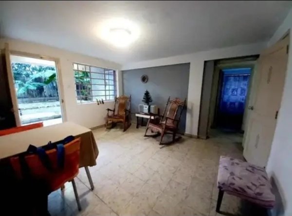 Biplanta de 4 habitaciones en venta en Aldabó, Boyeros, La Habana - 6