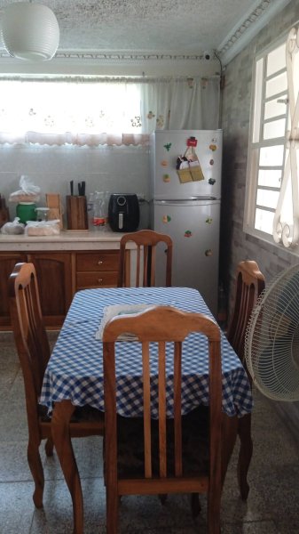 Casa Independiente de 4 habitaciones en venta en Santa Fe, Playa, La Habana - 3