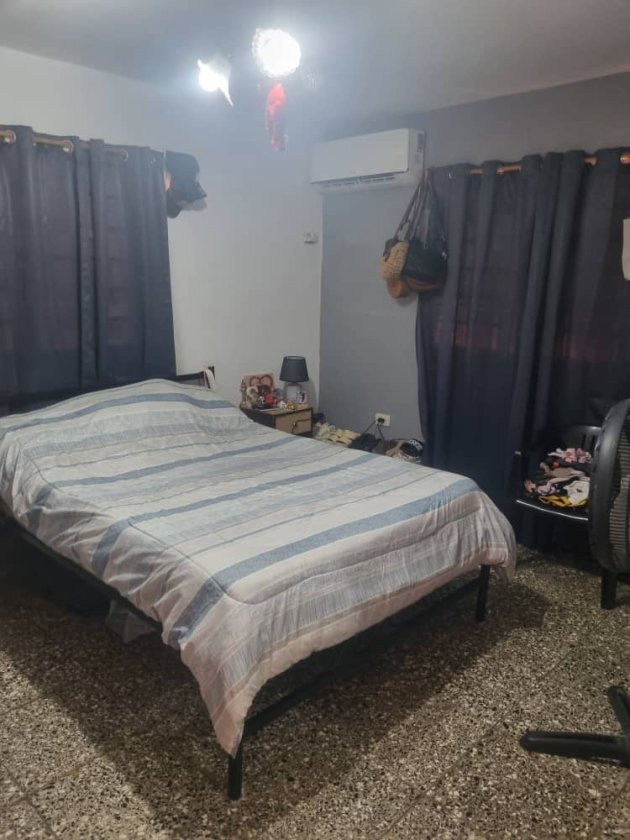 Casa Independiente de 3 habitaciones en venta en Libertad, Marianao, La Habana