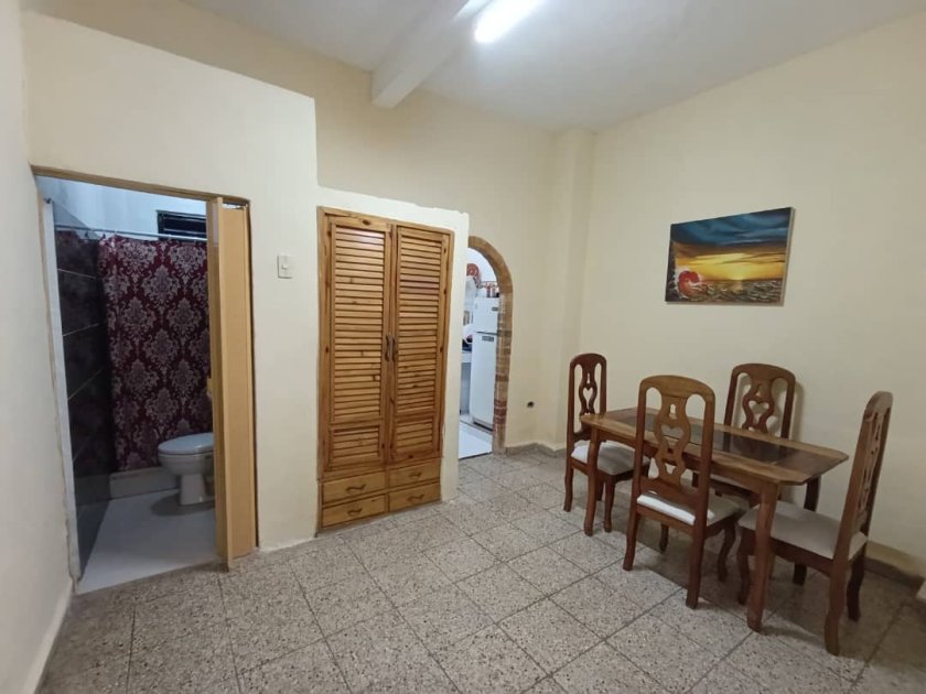 Casa Independiente de 3 habitaciones en venta en Cerro, La Habana