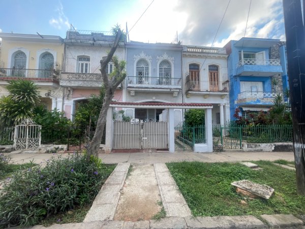 Casa Independiente de 2 habitaciones en venta en Vedado - Malecón, Plaza de la Revolución, La Habana - 2