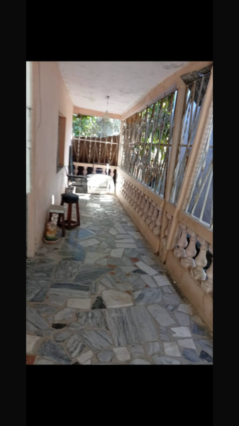 Casa de 3 habitaciones en venta en San Miguel del Padrón, La Habana - 2