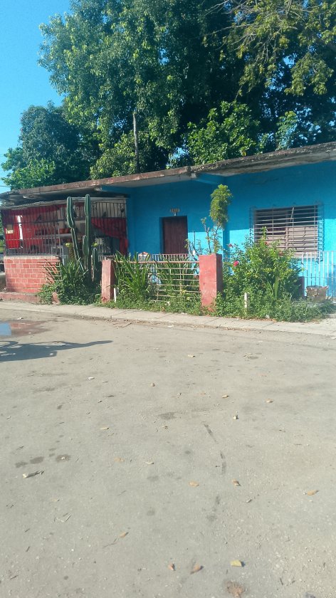 Casa Independiente de 3 habitaciones en venta en Cotorro, La Habana