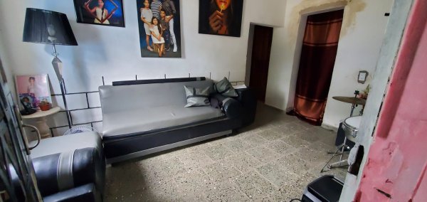 Casa de Campo de 3 habitaciones en venta en Arroyo Naranjo, La Habana - Miniatura 1