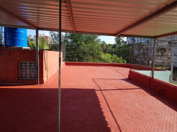 Casa Independiente de 4 habitaciones en venta en Playa, La Habana - 11