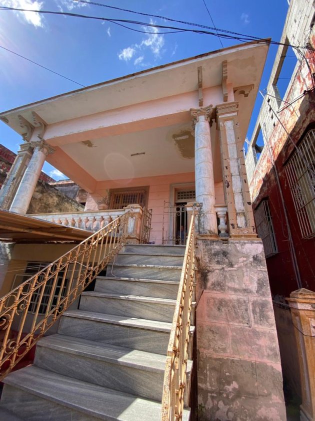 Detached House with 4 bedrooms for sale in Santos Suárez, Diez de Octubre, La Habana