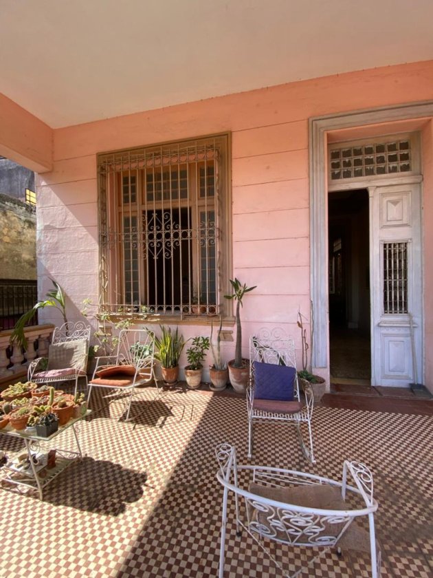Detached House with 4 bedrooms for sale in Santos Suárez, Diez de Octubre, La Habana