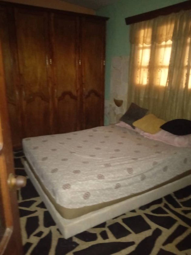 Casa de 3 habitaciones en venta en Santa Fe, Playa, La Habana