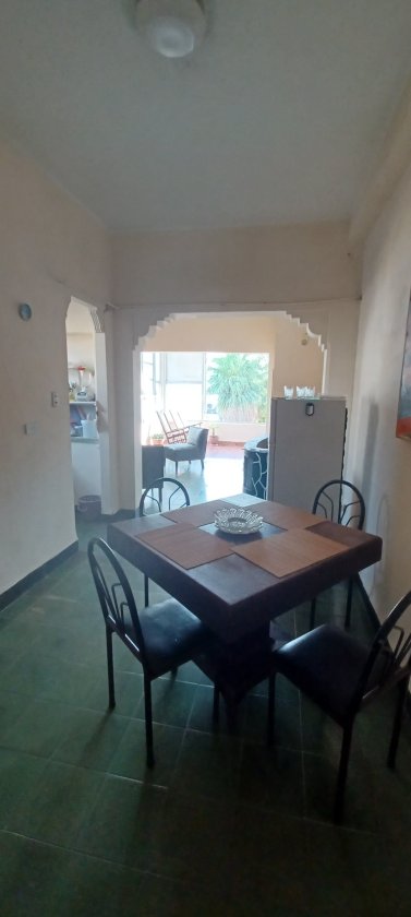 Biplanta de 1 habitación en venta en Playa, La Habana