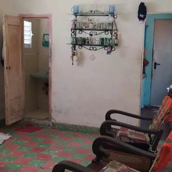 Casa de 2 habitaciones en venta en Guanabacoa, La Habana