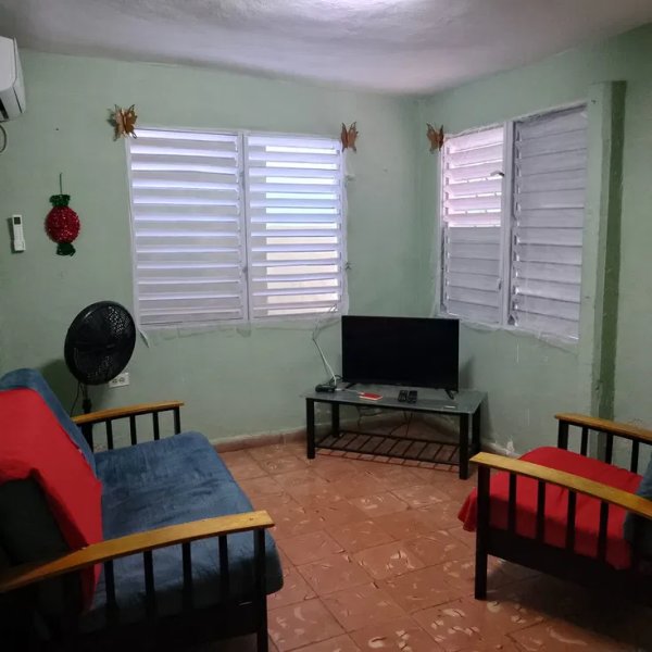 Casa de 2 habitaciones en venta en San Miguel del Padrón, La Habana - 8