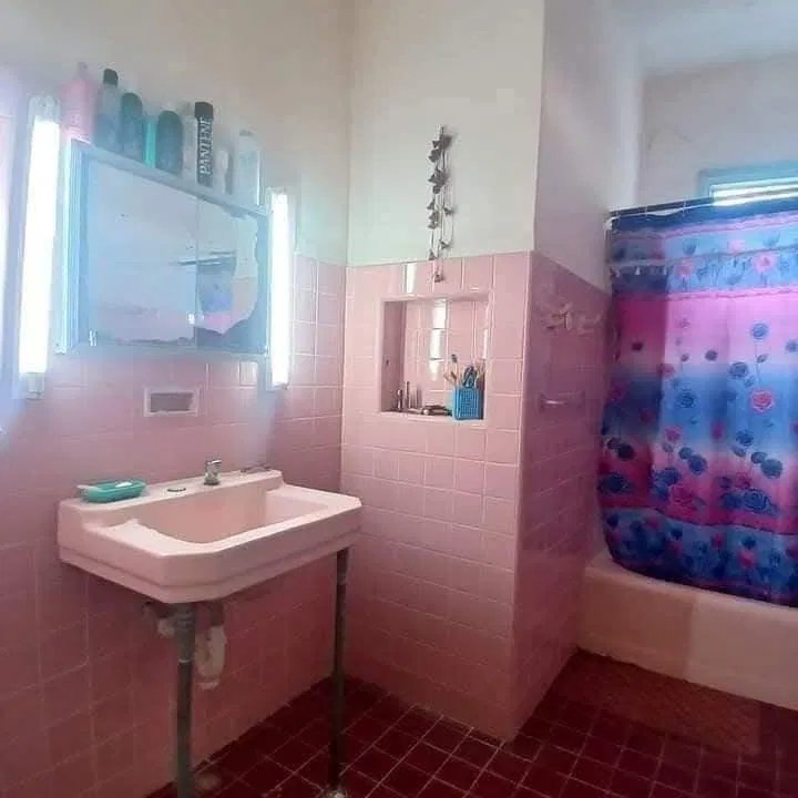 Apartamento de 5 habitaciones en venta en Miramar, Playa, La Habana