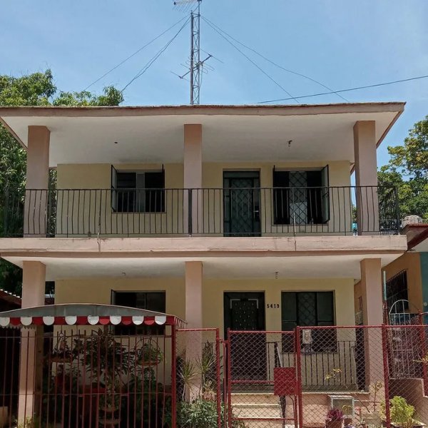 Casa de 3 habitaciones en venta en María Cristina, San Miguel del Padrón, La Habana