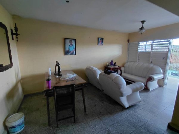 Duplex with 4 bedrooms for sale in Holguín - 3