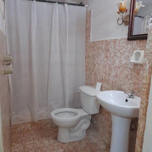 Casa de 2 habitaciones en venta en Cerro, La Habana - 3