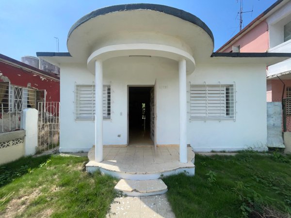 Casa Independiente de 2 habitaciones en venta en La Lisa, La Habana - 6
