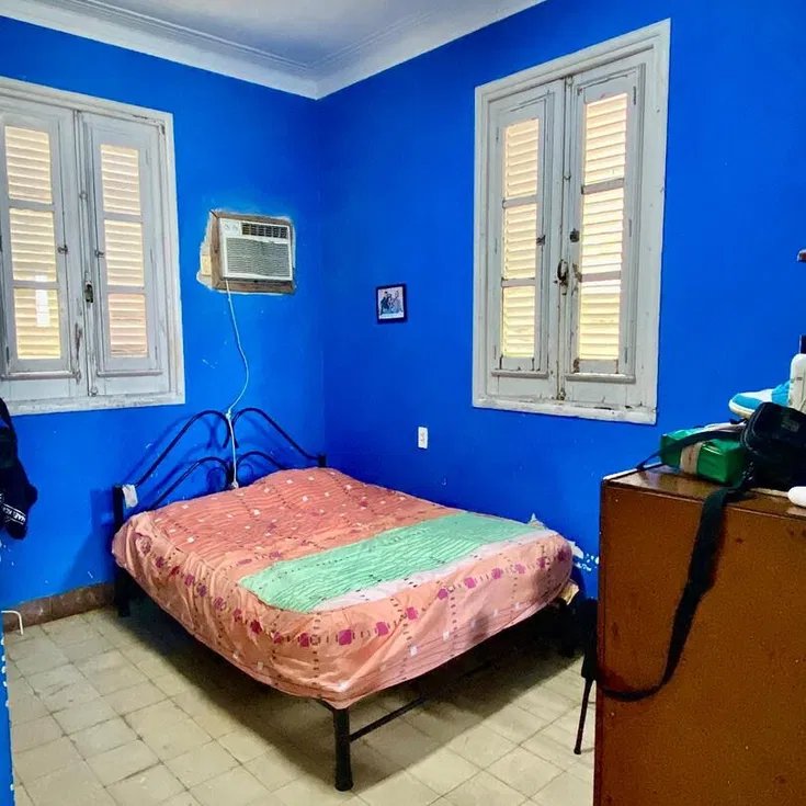 Casa de 5 habitaciones en venta en Santos Suárez, Diez de Octubre, La Habana
