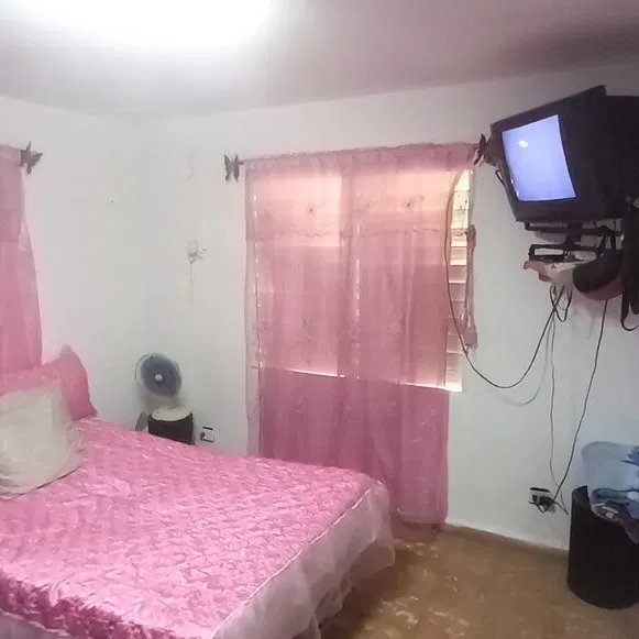 Apartamento de 2 habitaciones en venta en La Lisa, La Habana