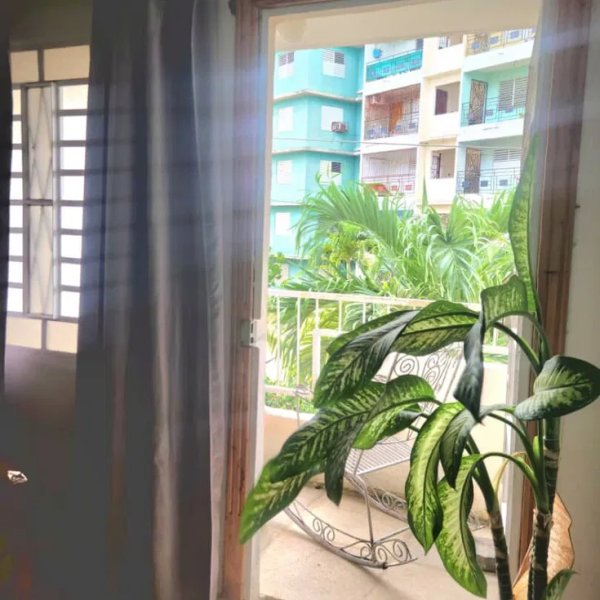 Casa de 3 habitaciones en venta en Cubanacán, Playa, La Habana - 2
