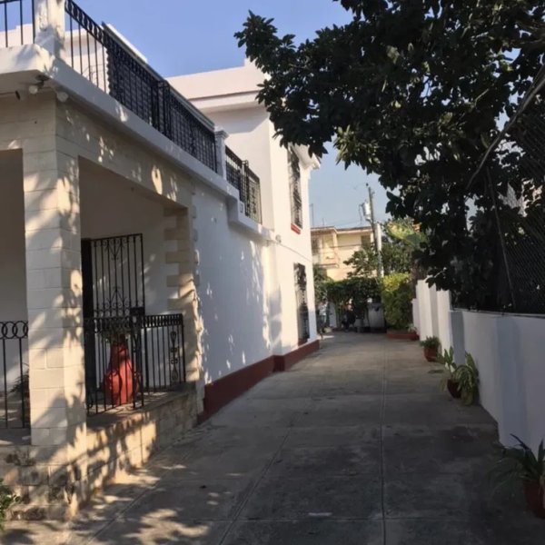 Casa de 6 habitaciones en venta en Plaza de la Revolución, La Habana - 8