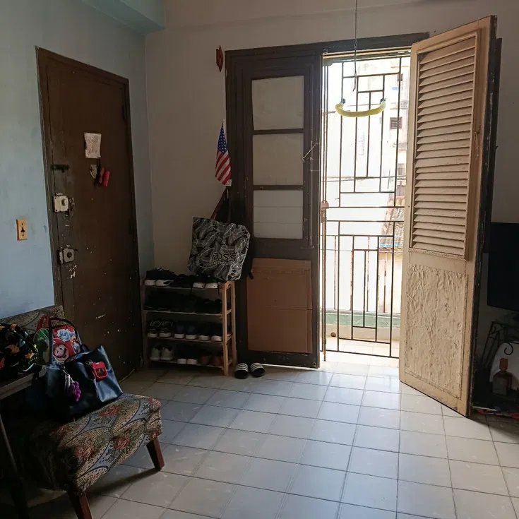 Apartment with 2 bedrooms for sale in Centro Habana, La Habana