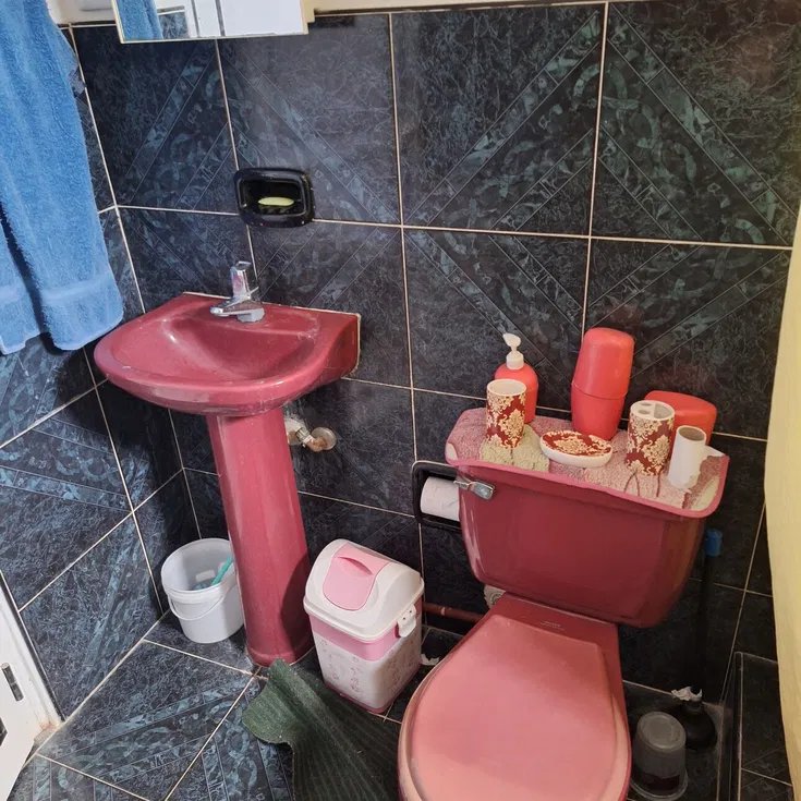 Biplanta de 2 habitaciones en venta en Fontanar, Boyeros, La Habana