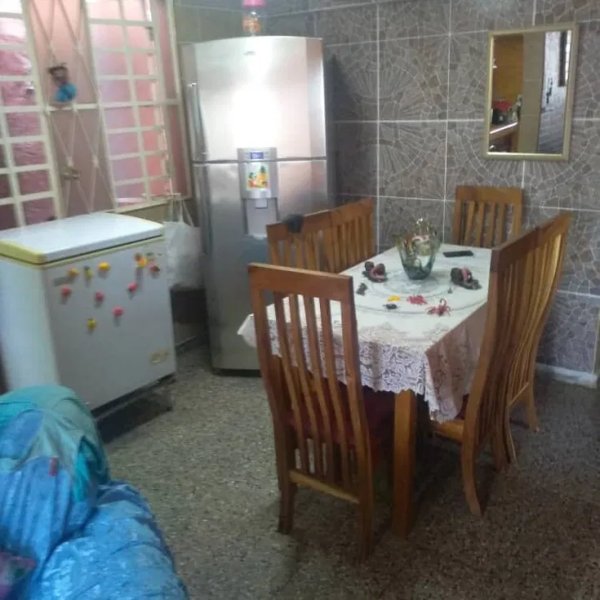 Casa de 4 habitaciones en venta en Marianao, La Habana - 2