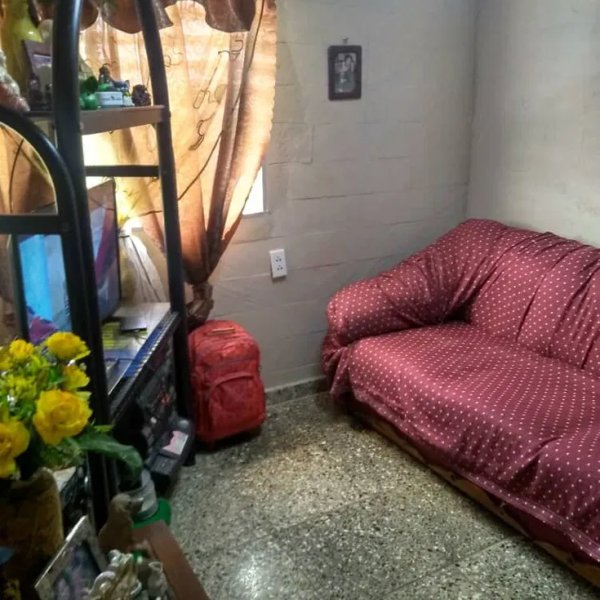 Casa de 4 habitaciones en venta en Marianao, La Habana - 3