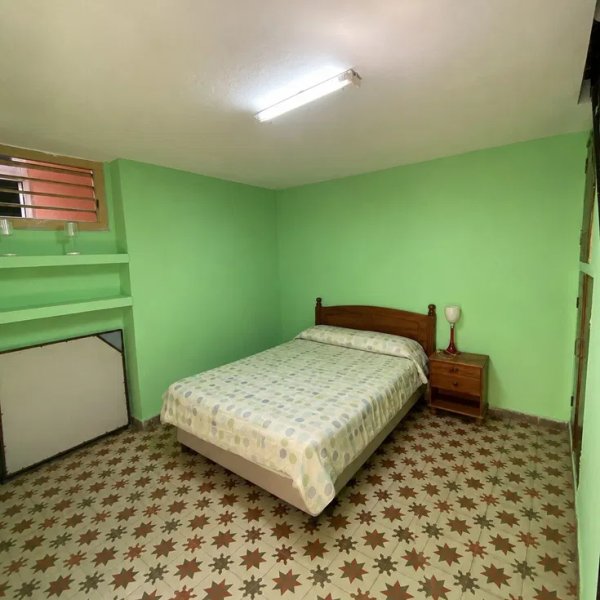 Casa de 5 habitaciones en venta en Centro Habana, La Habana - 2