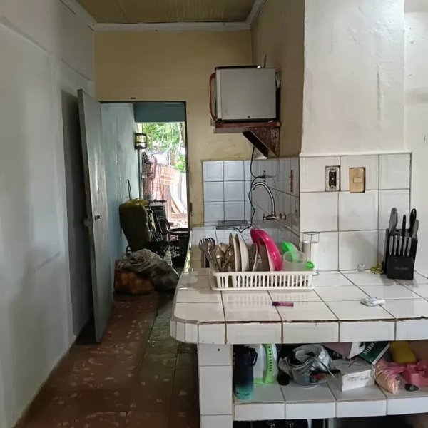 Casa de 3 habitaciones en venta en Lawton, Diez de Octubre, La Habana - 2