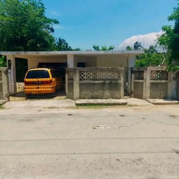 Casa de 3 habitaciones en venta en Guanabo, Habana del Este, La Habana